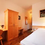 Hahn Hotel