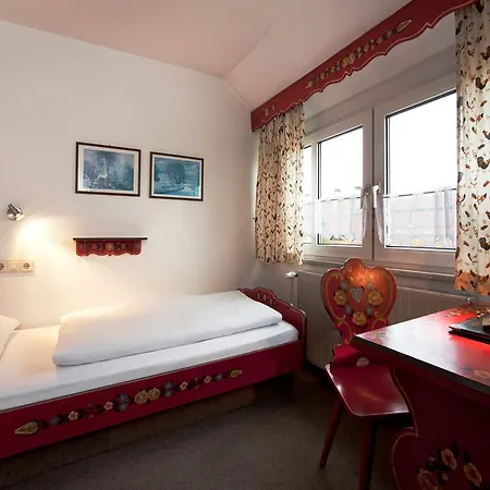 Hahn Hotell 3*