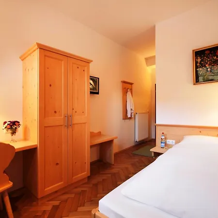 Hahn Hotel