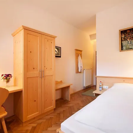 Hahn Hotel